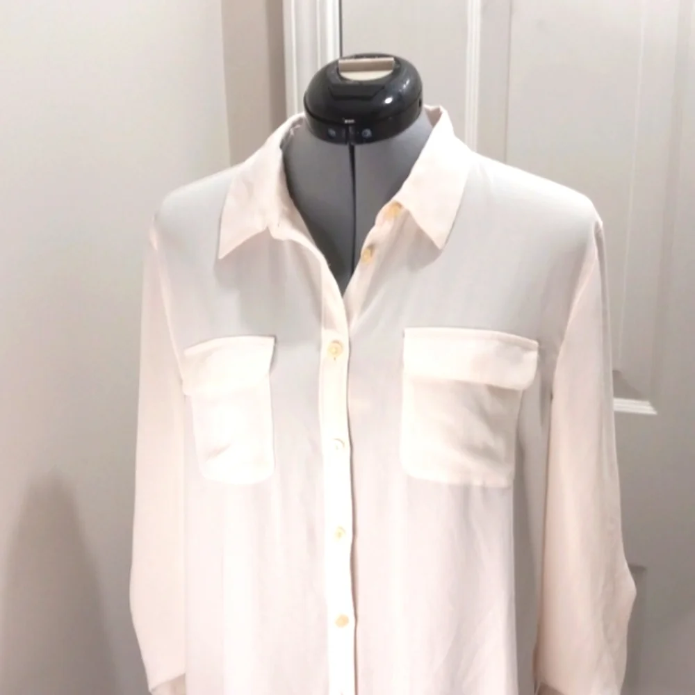 Loft Sz Med Petite, Cream Blouse, Long Sleeve W/ Button up on sleeves. - Picture 1 of 5